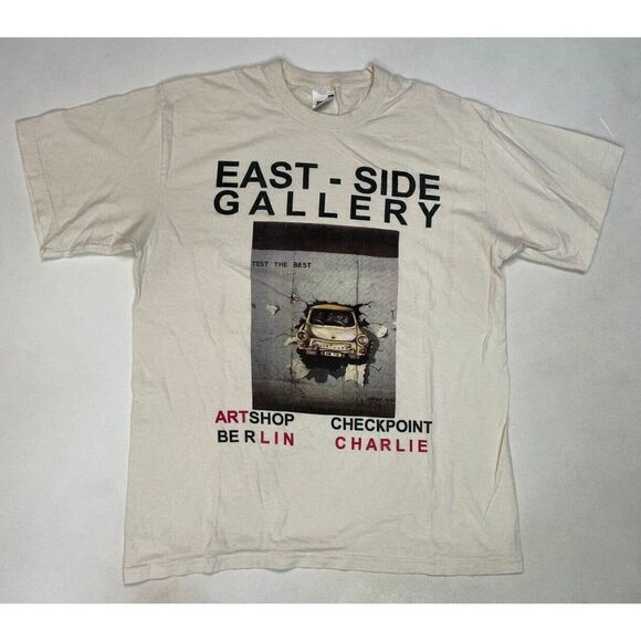 East Side Gallery Artshop Berlin Checkpoint Charlie Graphic T-shirt Women Small - Picture 1 of 5